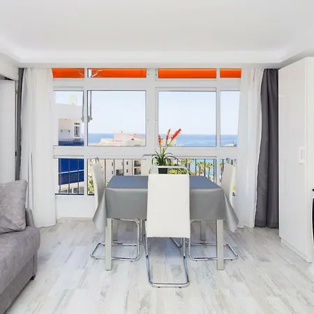 Apartment 63 Cristianos First Sea Line, Parking, Wi Fi *