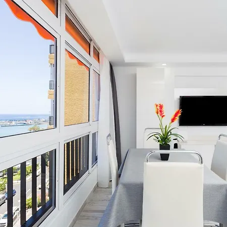 Apartment 63 Cristianos First Sea Line, Parking, Wi Fi Los Cristianos (Tenerife)
